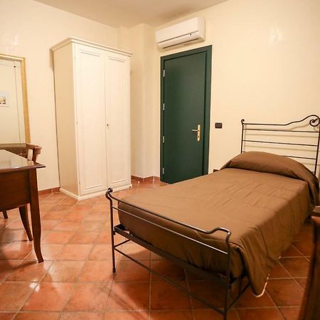 فندق Olimpus سورا المظهر الخارجي الصورة