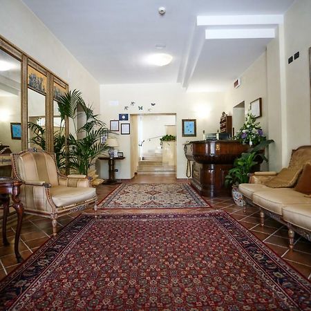 فندق Olimpus سورا المظهر الخارجي الصورة